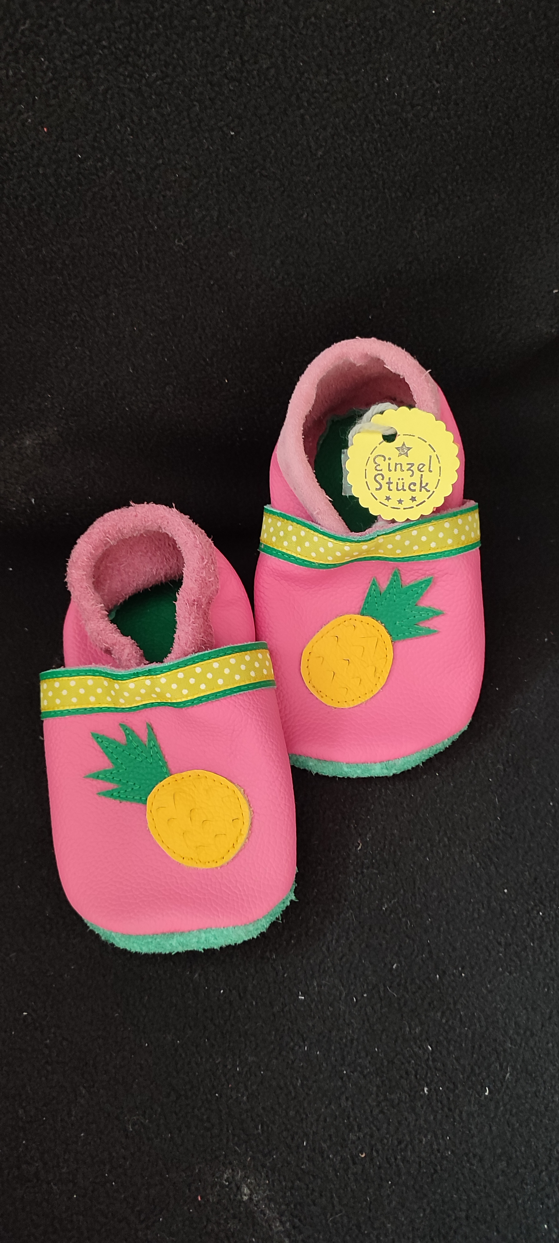 Schuh mit Ananas