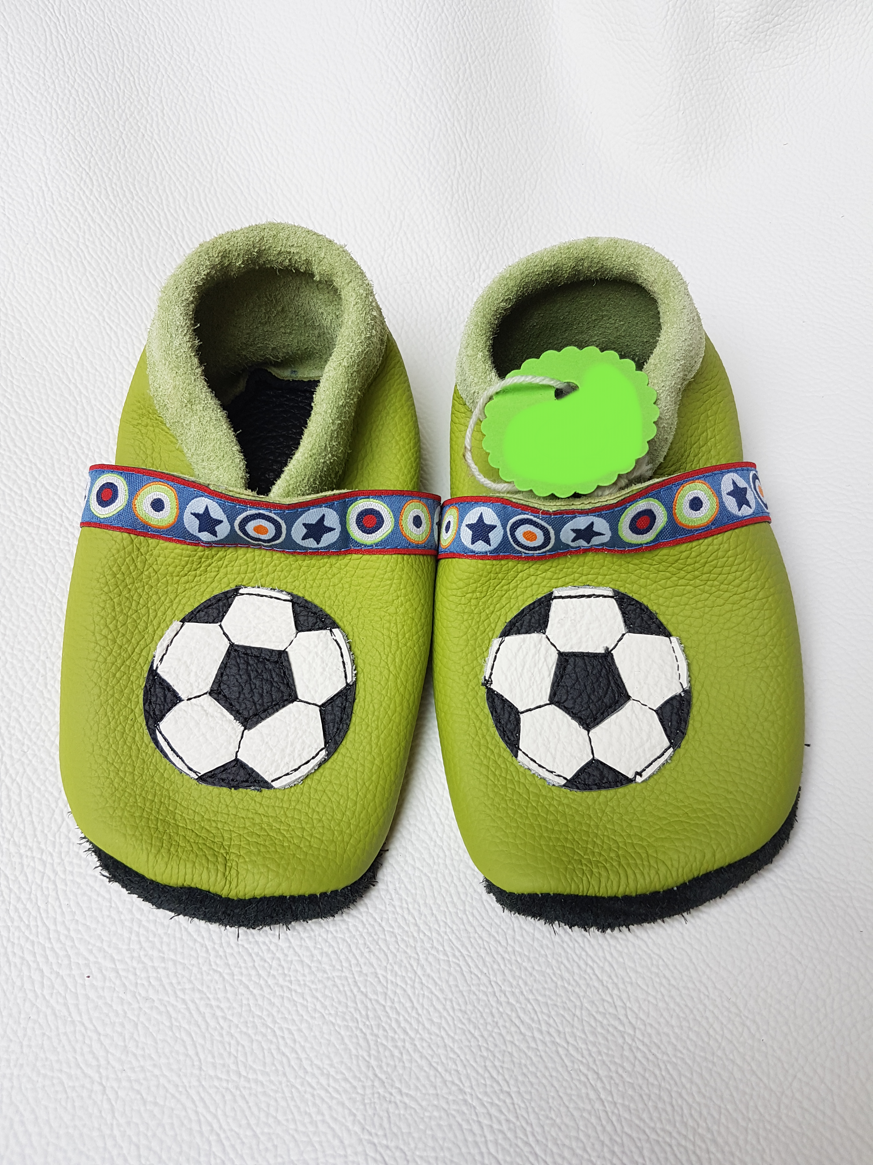 Fußball, Schuh mit Fußball, Babyschuh mit Fußball